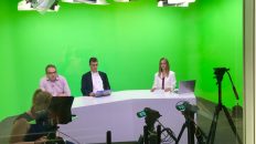 Live Streaming συζήτησης τηλεοπτικής εκπομπής