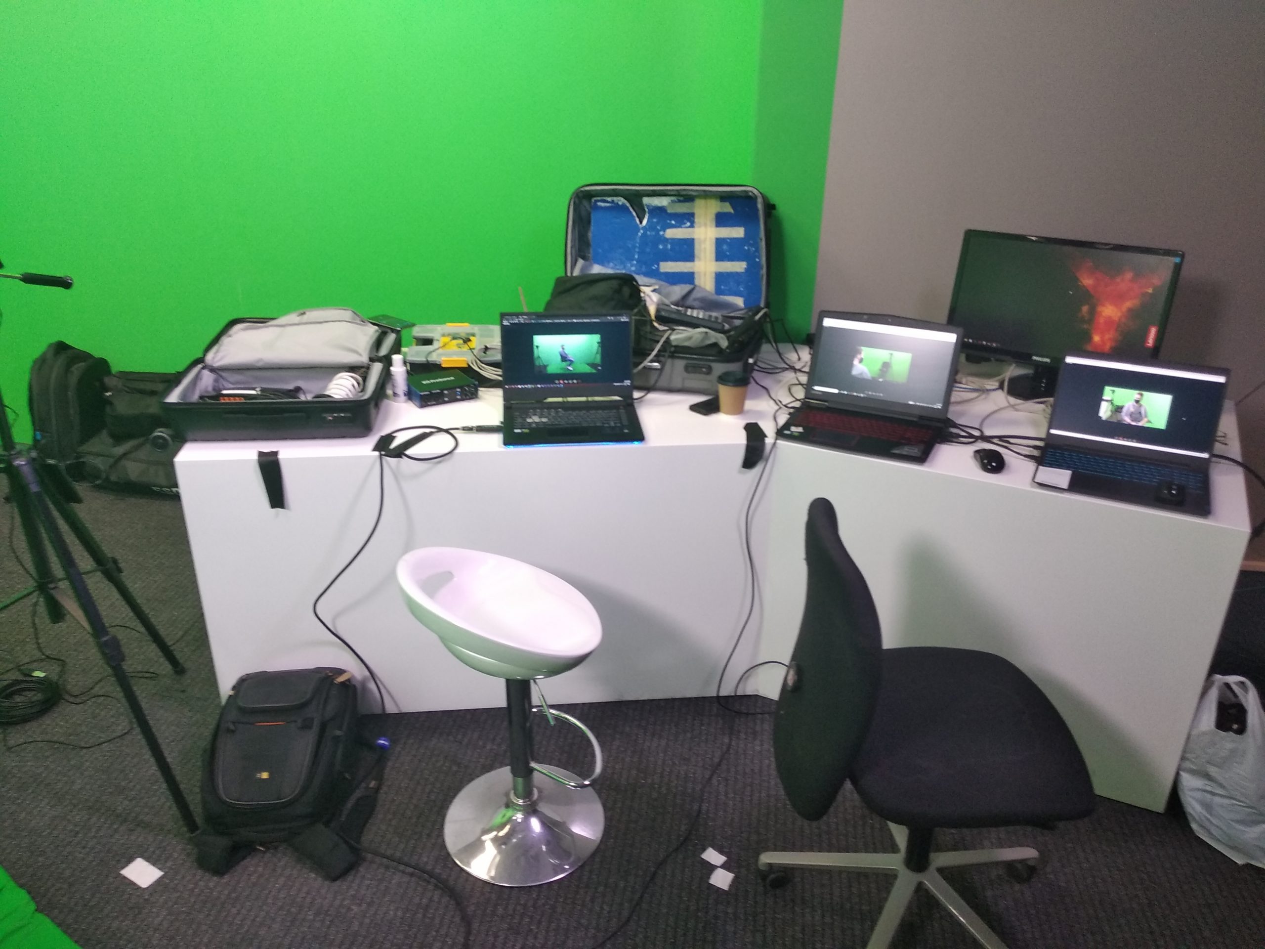 Live Streaming σε στούντιο με green screen