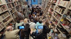 Live Streaming Παρουσίαση βιβλίου - Βιβλιοπωλείο Επι Λέξη