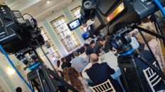 Live Streaming CNN Insights στην Αίθουσα Κωνσταντίνος Μίχαλος του ΕΒΕΑ