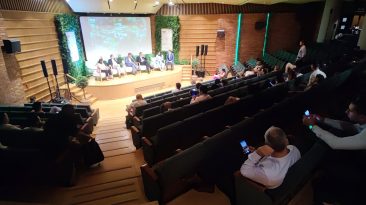Live Streaming 1st Act for Earth Summit - CNN Greece