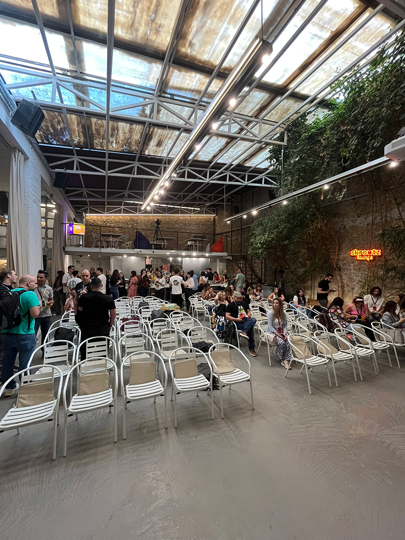 Live Streaming tou Workshop gia synergates tis Skroutz – Dimiourgia periechomenou kai psifiaki empnefsi