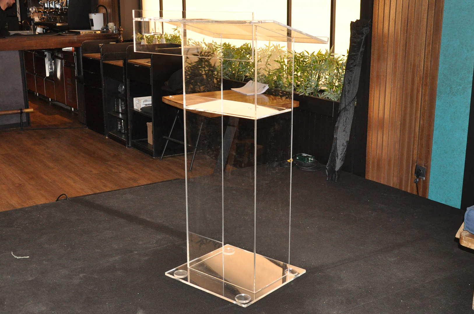 πόντιουμ - podium - lectern